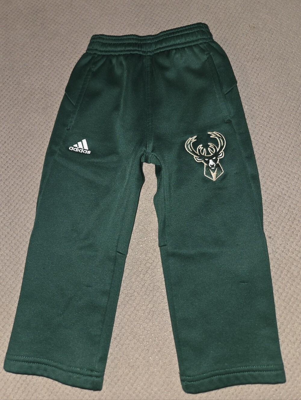 Adidas Milwaukee Bucks dark green athletic sweatpants 2T
